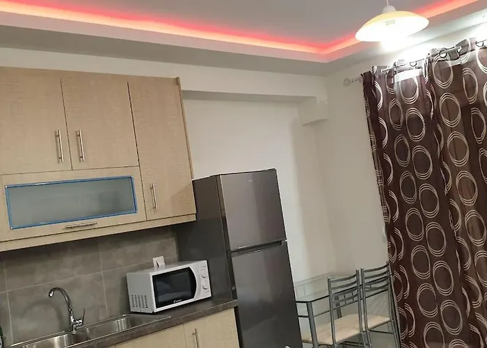 Luxury In Downtown Apartament Saloniki